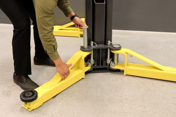 MaxJax M7K Portable Car Lift - Image 5